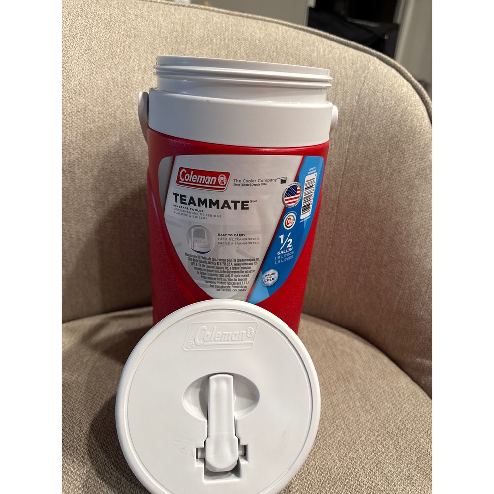 Coleman Teammate Beverage Cooler Jug 1/2 Gallon #6009 White Carry Handle USA New